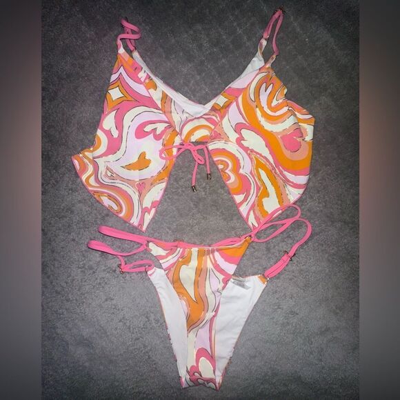 Beach Bunny Keoni Crop & Aurora Skimpy Bottom Set Size Medium - Picture 1 of 11